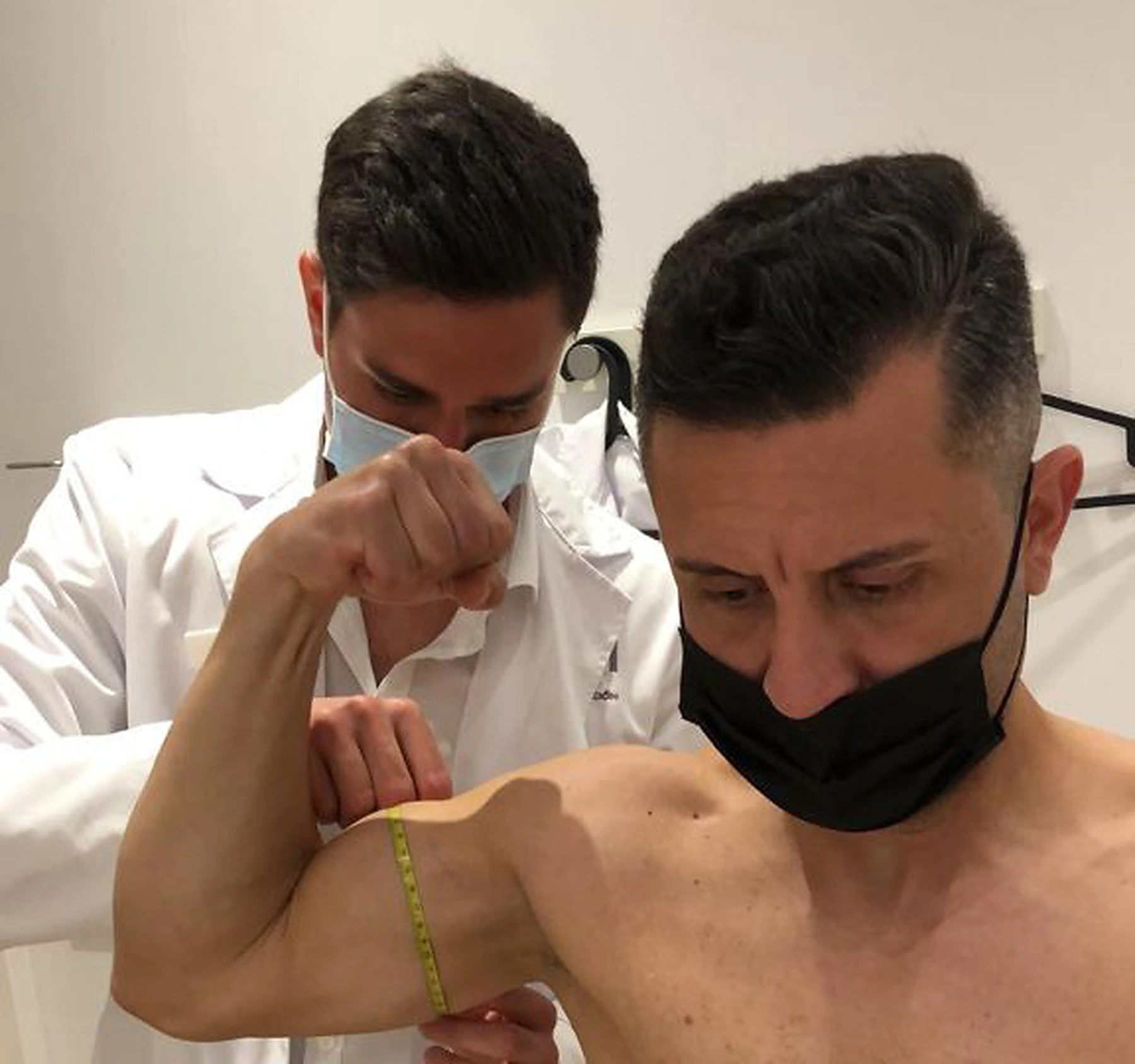 Exploración del hombro y del brazo en la consulta de CRI Tenerife